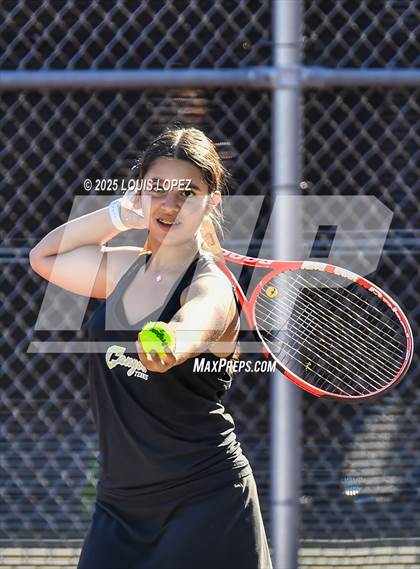 Thumbnail 1 in FR: Valencia @ Canyon photogallery.