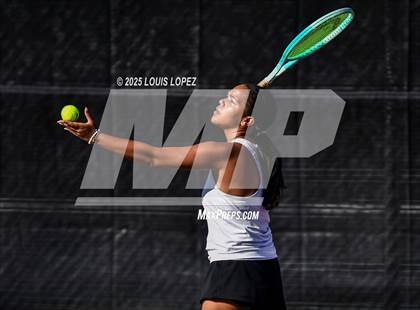 Thumbnail 2 in FR: Valencia @ Canyon photogallery.