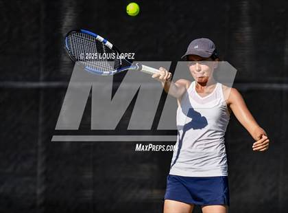 Thumbnail 2 in FR: Valencia @ Canyon photogallery.