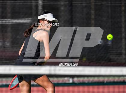 Thumbnail 3 in FR: Valencia @ Canyon photogallery.