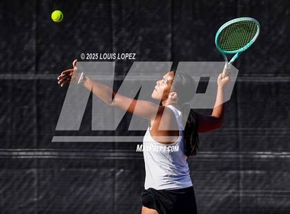 Thumbnail 2 in FR: Valencia @ Canyon photogallery.