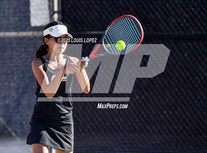 Thumbnail 3 in FR: Valencia @ Canyon photogallery.