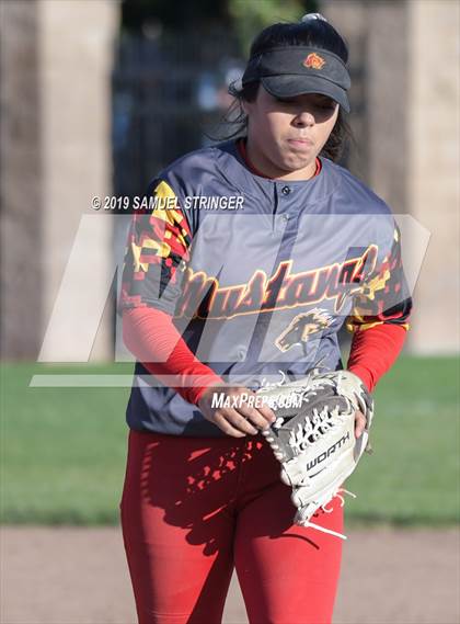 Thumbnail 3 in Oakdale vs. Vanden (CIF SJS D3 Quarterfinal Playoffs) photogallery.