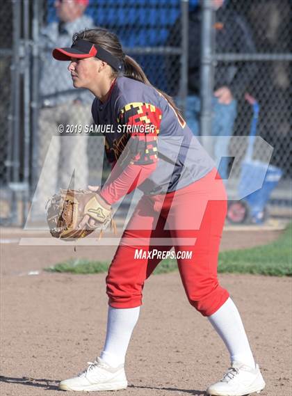Thumbnail 3 in Oakdale vs. Vanden (CIF SJS D3 Quarterfinal Playoffs) photogallery.