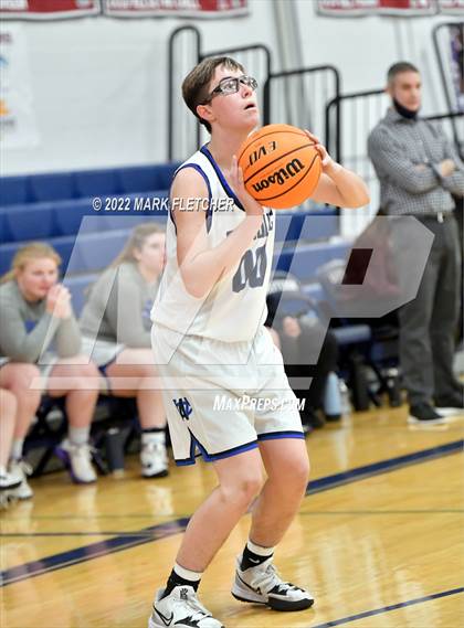 Thumbnail 1 in Wildwood Catholic vs Delran (South Jersey Invitational) photogallery.