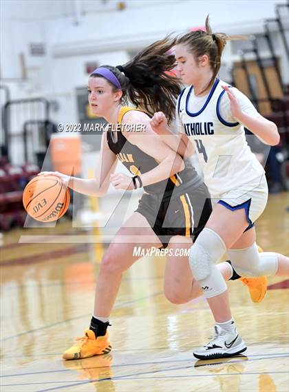 Thumbnail 1 in Wildwood Catholic vs Delran (South Jersey Invitational) photogallery.