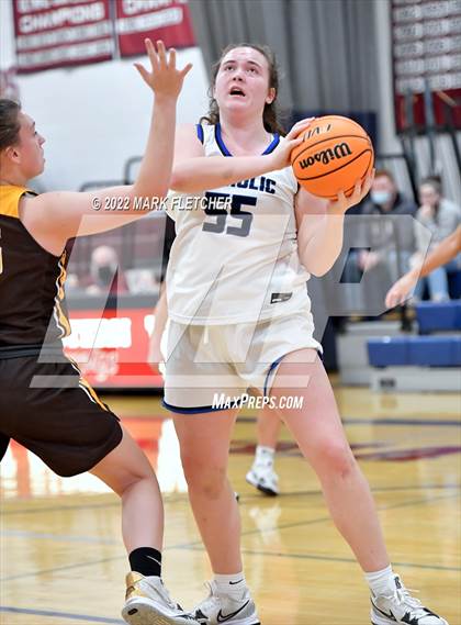 Thumbnail 1 in Wildwood Catholic vs Delran (South Jersey Invitational) photogallery.