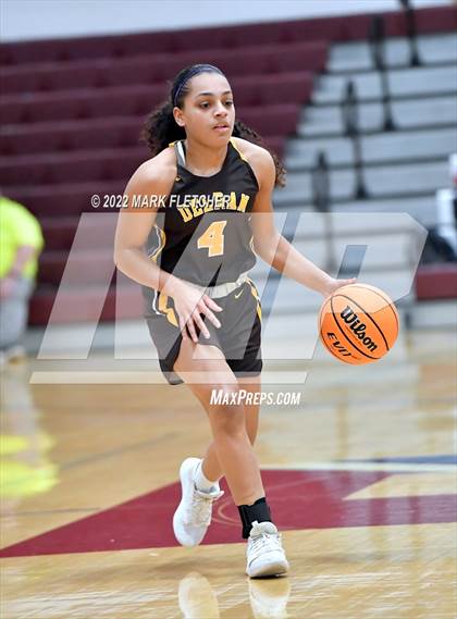 Thumbnail 1 in Wildwood Catholic vs Delran (South Jersey Invitational) photogallery.
