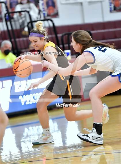 Thumbnail 3 in Wildwood Catholic vs Delran (South Jersey Invitational) photogallery.