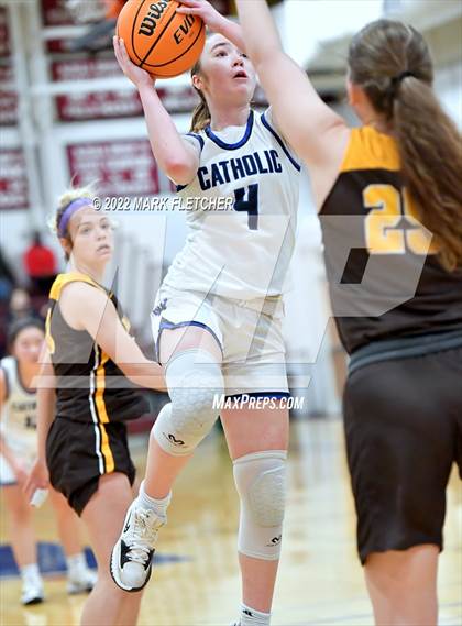 Thumbnail 3 in Wildwood Catholic vs Delran (South Jersey Invitational) photogallery.