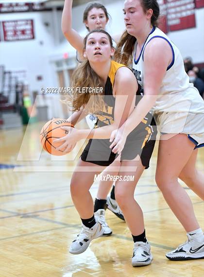 Thumbnail 2 in Wildwood Catholic vs Delran (South Jersey Invitational) photogallery.