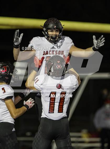 Thumbnail 1 in Jackson @ Chaminade (MSHSAA Class 5 Quarterfinal) photogallery.