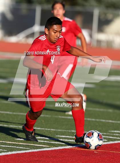 Thumbnail 1 in Deerfield @ Mundelein (IHSA Regional Quarterfinal) photogallery.