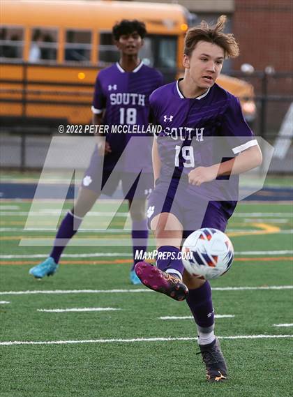 Thumbnail 2 in Nashua South vs Manchester Central (NHIAA Division I Semifinal) photogallery.
