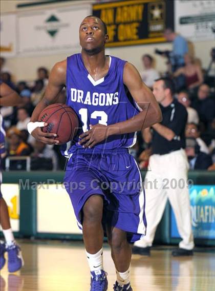 Thumbnail 1 in Sacramento vs. Sheldon (Hoops Classic 2009) photogallery.