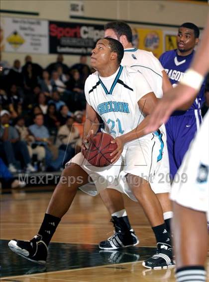 Thumbnail 1 in Sacramento vs. Sheldon (Hoops Classic 2009) photogallery.
