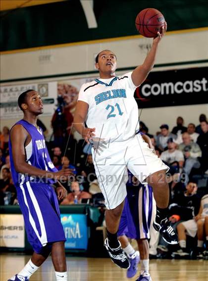 Thumbnail 1 in Sacramento vs. Sheldon (Hoops Classic 2009) photogallery.