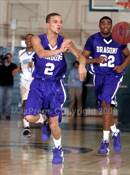 Thumbnail 3 in Sacramento vs. Sheldon (Hoops Classic 2009) photogallery.