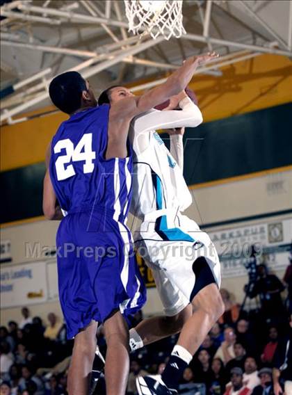 Thumbnail 1 in Sacramento vs. Sheldon (Hoops Classic 2009) photogallery.