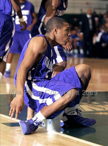 Thumbnail 3 in Sacramento vs. Sheldon (Hoops Classic 2009) photogallery.