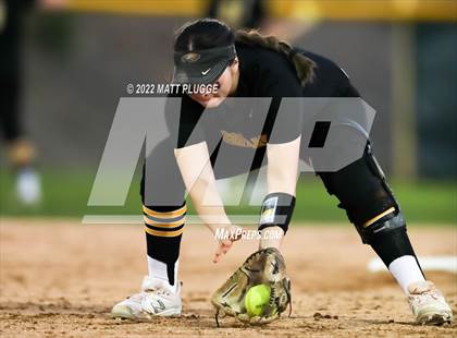 Thumbnail 2 in Bakersfield Christian @ Garces Memorial photogallery.
