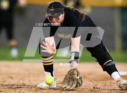 Thumbnail 1 in Bakersfield Christian @ Garces Memorial photogallery.