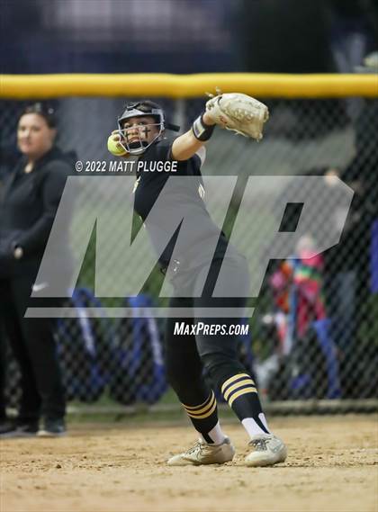 Thumbnail 3 in Bakersfield Christian @ Garces Memorial photogallery.