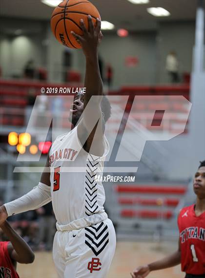 Thumbnail 2 in Putnam City vs Carl Albert photogallery.