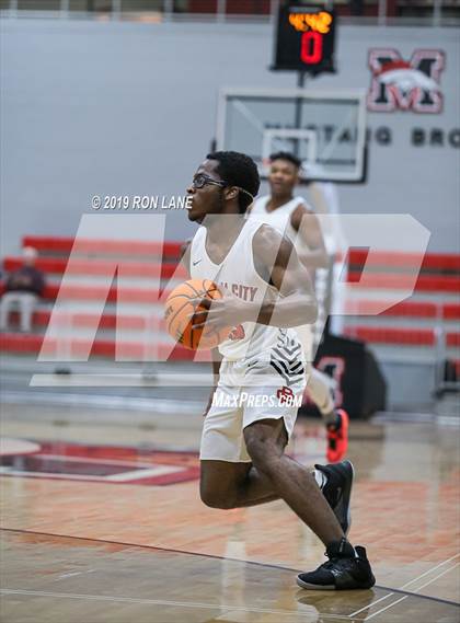 Thumbnail 1 in Putnam City vs Carl Albert photogallery.