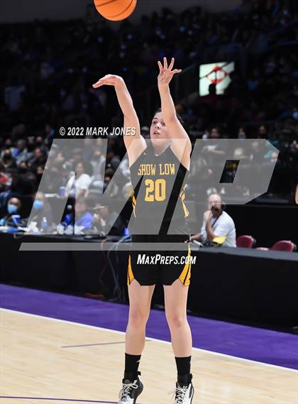 Thumbnail 1 in Show Low vs. Bourgade Catholic (AIA 3A Quarterfinal) photogallery.