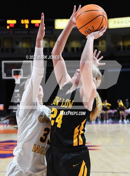 Thumbnail 3 in Show Low vs. Bourgade Catholic (AIA 3A Quarterfinal) photogallery.