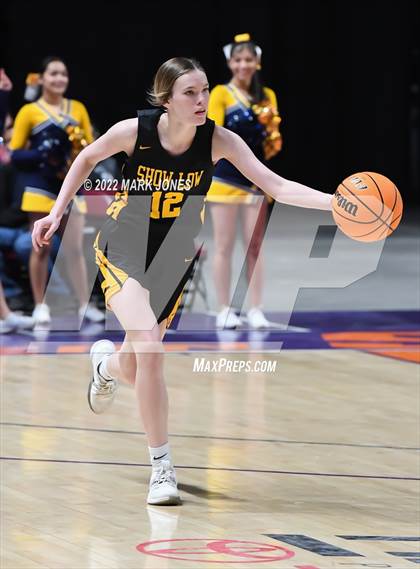 Thumbnail 2 in Show Low vs. Bourgade Catholic (AIA 3A Quarterfinal) photogallery.
