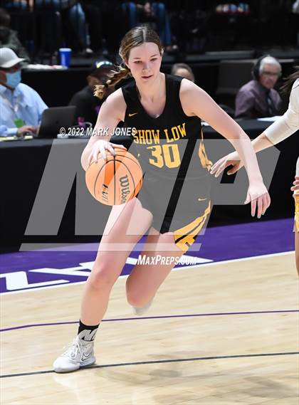 Thumbnail 2 in Show Low vs. Bourgade Catholic (AIA 3A Quarterfinal) photogallery.