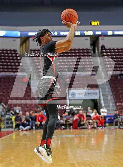 Thumbnail 3 in New Castle vs. Imhotep Charter (PIAA 5A Championship) photogallery.