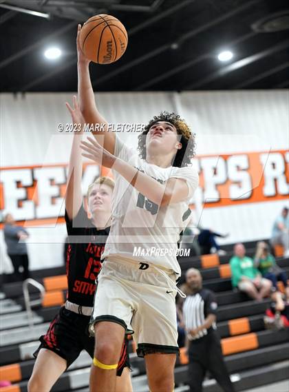 Thumbnail 2 in New Smyrna Beach vs DeLand (JV Shoot-out at Spruce Creek) photogallery.