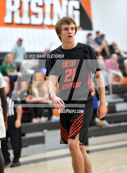 Thumbnail 2 in New Smyrna Beach vs DeLand (JV Shoot-out at Spruce Creek) photogallery.