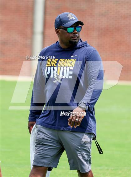 Thumbnail 1 in Tupelo vs Olive Branch (U of Memphis 7v7) photogallery.