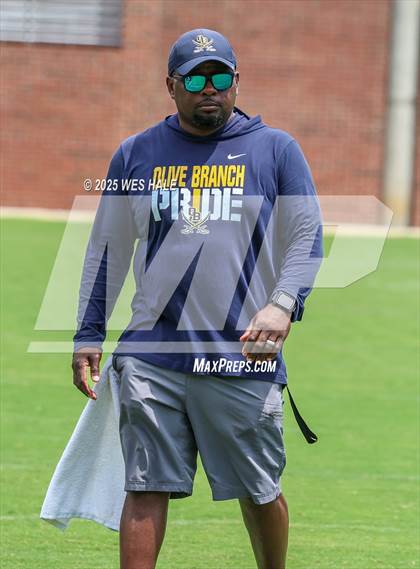 Thumbnail 1 in Tupelo vs Olive Branch (U of Memphis 7v7) photogallery.