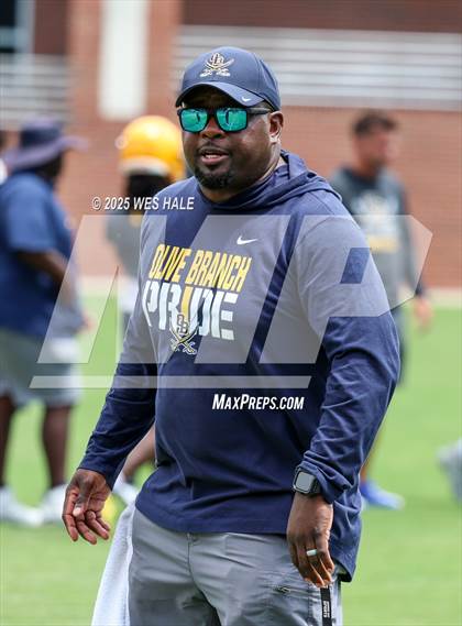 Thumbnail 1 in Tupelo vs Olive Branch (U of Memphis 7v7) photogallery.
