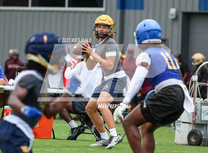 Thumbnail 1 in Tupelo vs Olive Branch (U of Memphis 7v7) photogallery.