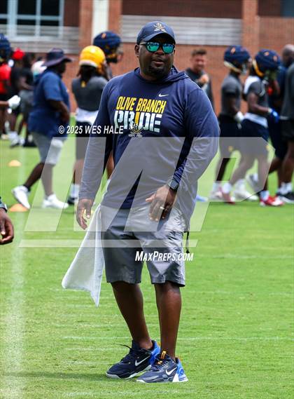 Thumbnail 2 in Tupelo vs Olive Branch (U of Memphis 7v7) photogallery.