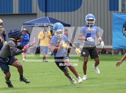 Thumbnail 1 in Tupelo vs Olive Branch (U of Memphis 7v7) photogallery.