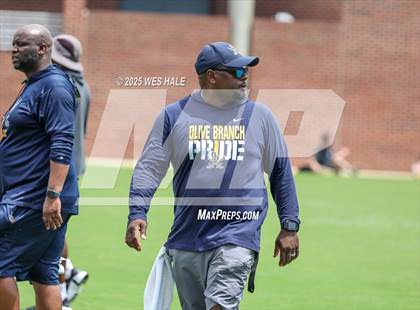 Thumbnail 2 in Tupelo vs Olive Branch (U of Memphis 7v7) photogallery.