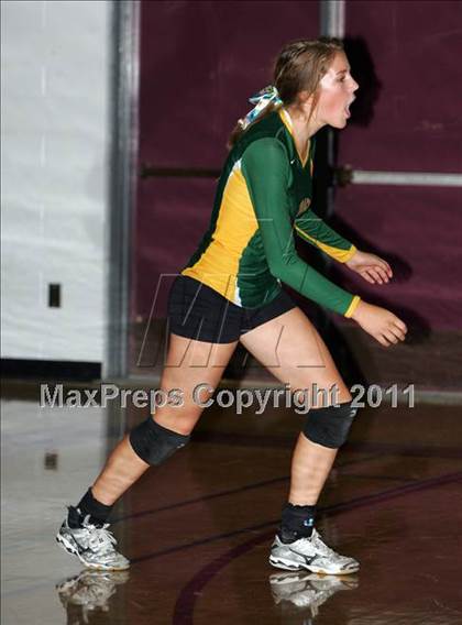 Thumbnail 1 in Tracy vs Hoover (Vikings Classic Tournament) photogallery.