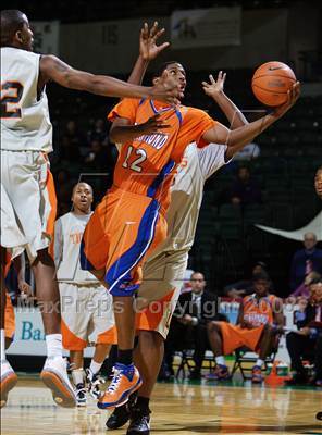 Thumbnail 3 in St. Raymond Boys vs Linden (Prime Time Shootout) photogallery.