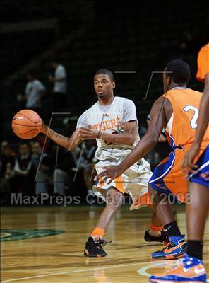 Thumbnail 3 in St. Raymond Boys vs Linden (Prime Time Shootout) photogallery.