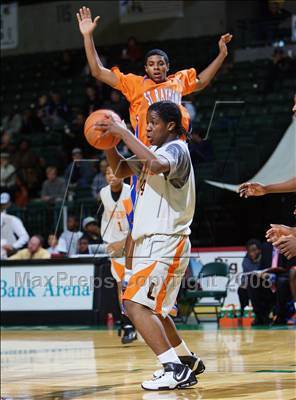 Thumbnail 2 in St. Raymond Boys vs Linden (Prime Time Shootout) photogallery.