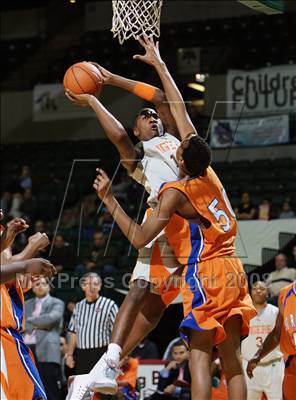 Thumbnail 2 in St. Raymond Boys vs Linden (Prime Time Shootout) photogallery.