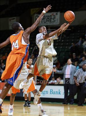 Thumbnail 2 in St. Raymond Boys vs Linden (Prime Time Shootout) photogallery.