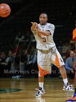 Thumbnail 1 in St. Raymond Boys vs Linden (Prime Time Shootout) photogallery.
